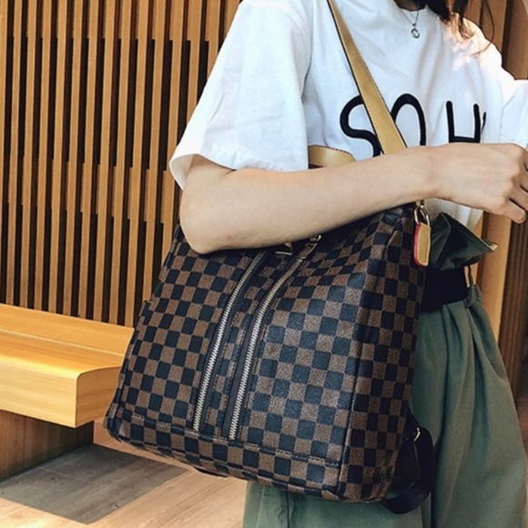 Checkerd Backpack/purse - Picture 5 of 8